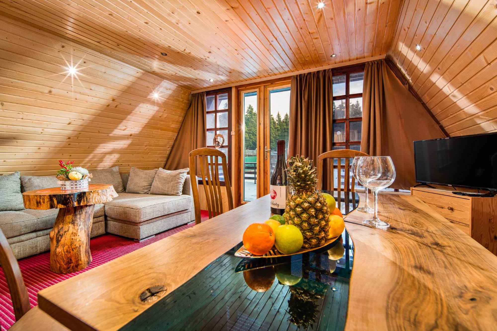 Villas Mura With Spa & Hot Swimming Pool 보로베츠 외부 사진